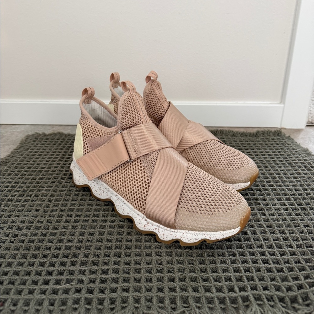 Sorel lifestyle sneakers, size 10.5 EUC